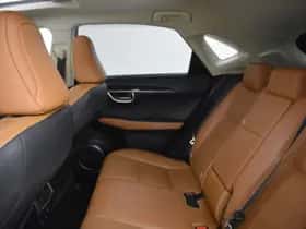 Lexus NX (2018) thumbnail 16