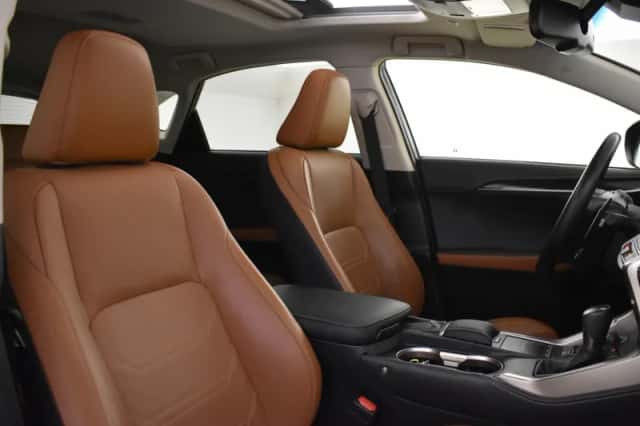 Lexus NX (2018) thumbnail 3