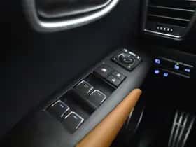 Lexus NX (2018) thumbnail 27