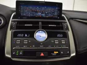 Lexus NX (2018) thumbnail 34