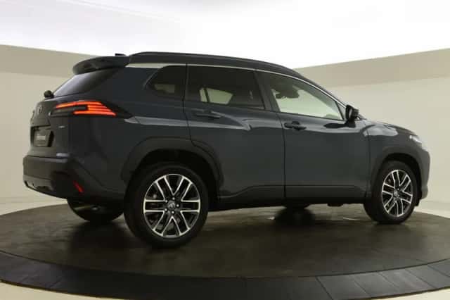 Toyota Corolla Cross (2025) thumbnail 2