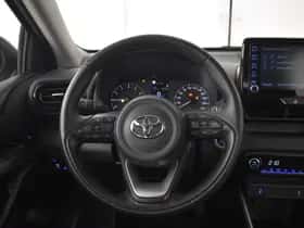 Toyota Yaris (2023) thumbnail 16
