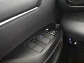 Toyota Yaris (2023) thumbnail 25