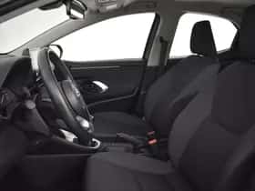 Toyota Yaris (2023) thumbnail 10