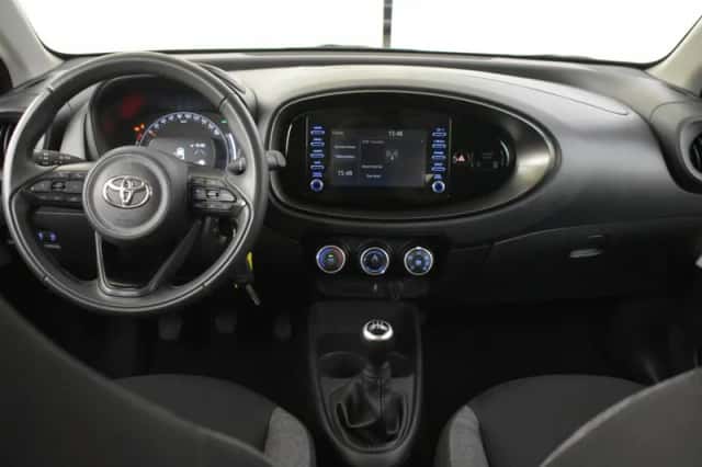 Toyota Aygo (2023) thumbnail 4