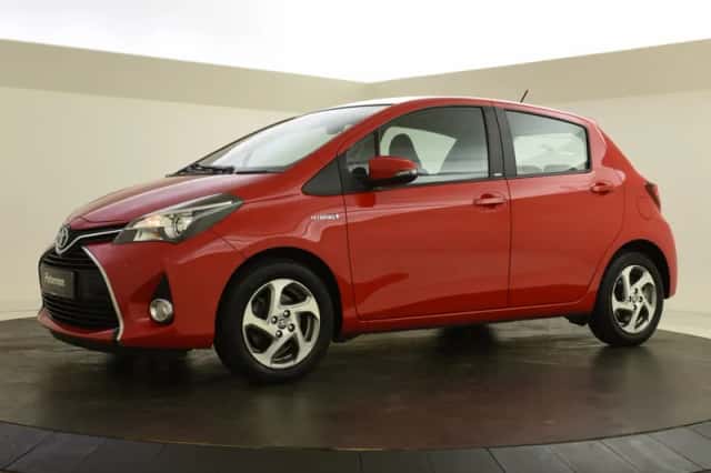 Toyota Yaris (2016) thumbnail 5