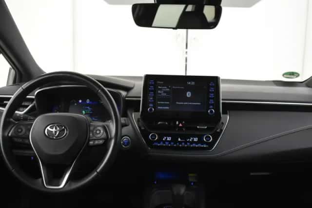 Toyota Corolla (2021) thumbnail 4