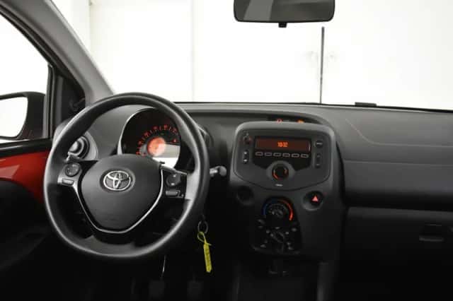 Toyota Aygo (2019) thumbnail 4