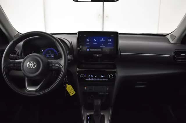 Toyota Yaris Cross (2025) thumbnail 4