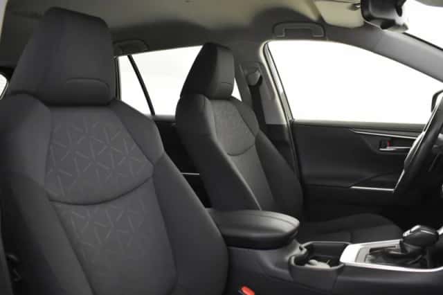 Toyota RAV4 (2020) thumbnail 3