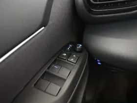 Toyota Yaris Cross (2022) thumbnail 25