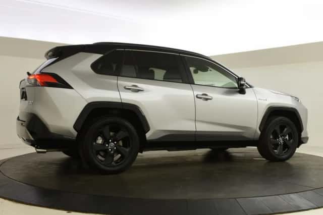 Toyota RAV4 (2019) thumbnail 2