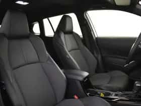Toyota Corolla (2024) thumbnail 3