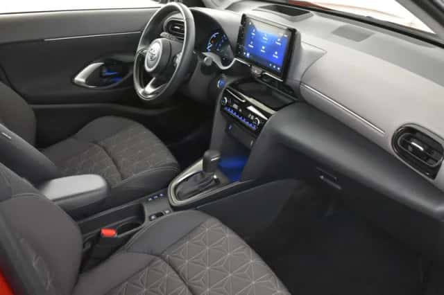 Toyota Yaris Cross (2023) thumbnail 3