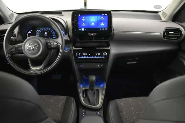 Toyota Yaris Cross (2023) thumbnail 4