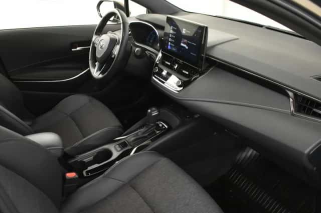 Toyota Corolla (2023) thumbnail 3