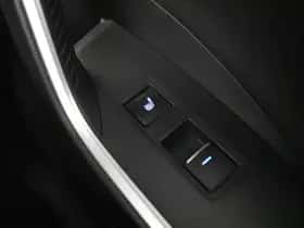 Toyota RAV4 (2021) thumbnail 29