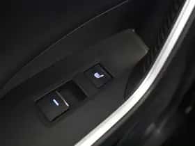 Toyota RAV4 (2021) thumbnail 30