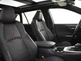 Toyota RAV4 (2021) thumbnail 4