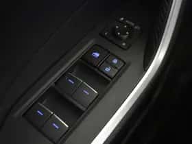 Toyota RAV4 (2021) thumbnail 37