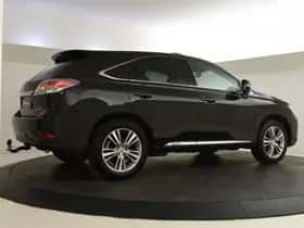 Lexus RX (2016) thumbnail 2
