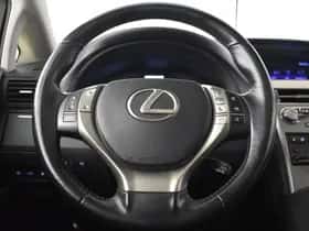 Lexus RX (2016) thumbnail 10