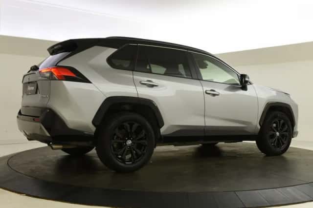 Toyota RAV4 (2024) thumbnail 2