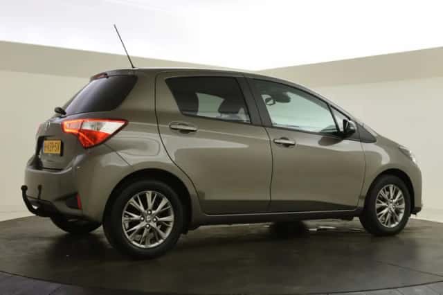Toyota Yaris (2020) thumbnail 6