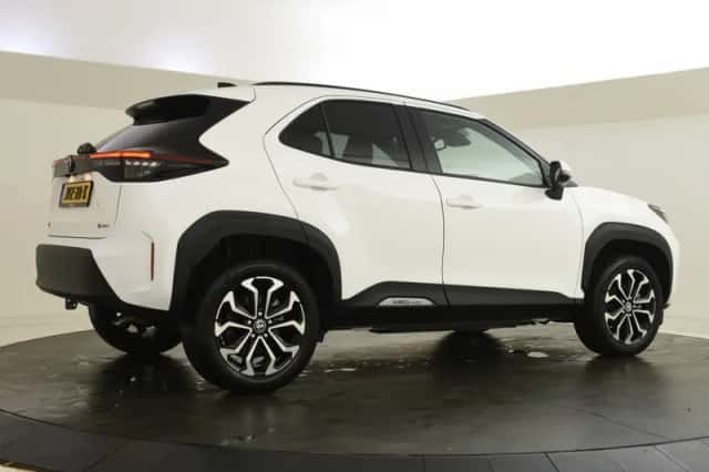 Toyota Yaris Cross (2025) thumbnail 2