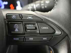 Toyota Yaris Cross (2025) thumbnail 17
