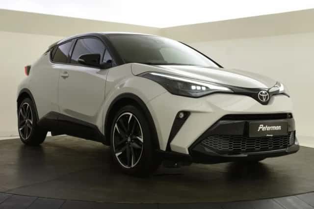 Toyota C-HR (2022) thumbnail 2