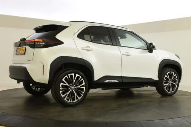 Toyota Yaris Cross (2025) thumbnail 2