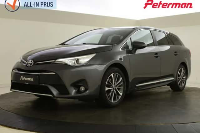 Toyota Avensis (2017) thumbnail 1