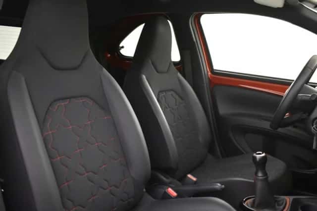 Toyota Aygo (2022) thumbnail 3