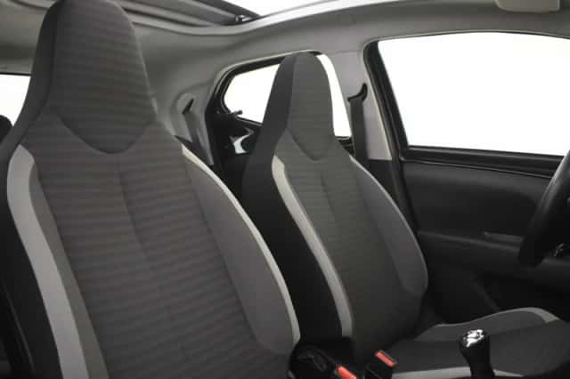 Toyota Aygo (2019) thumbnail 3
