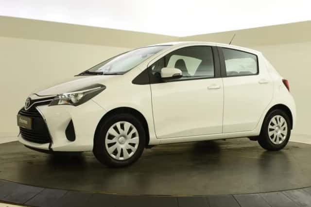 Toyota Yaris (2016) thumbnail 5
