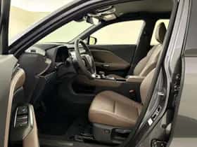 Lexus LBX (2025) thumbnail 11