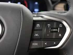 Lexus LBX (2025) thumbnail 14