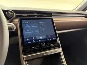 Lexus LBX (2025) thumbnail 24