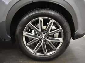 Lexus LBX (2025) thumbnail 9
