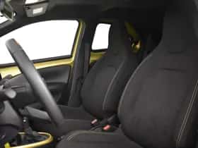 Toyota Aygo (2023) thumbnail 3