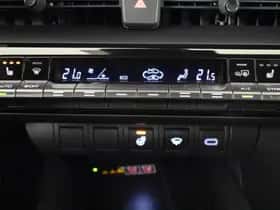 Toyota C-HR (2024) thumbnail 12
