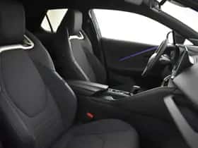 Toyota C-HR (2024) thumbnail 3