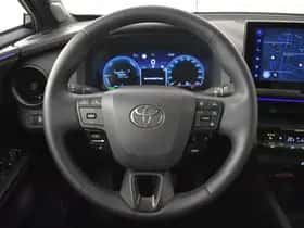 Toyota C-HR (2024) thumbnail 9