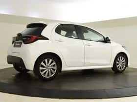 Toyota Yaris (2023) thumbnail 2