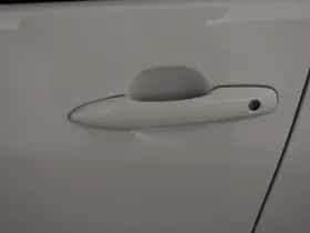 Toyota Yaris (2023) thumbnail 13