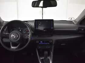 Toyota Yaris (2023) thumbnail 4