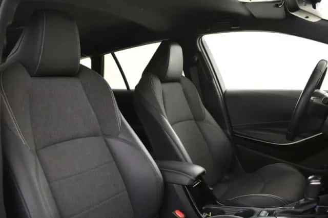 Toyota Corolla (2023) thumbnail 3