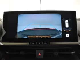 Toyota C-HR (2024) thumbnail 12