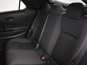 Toyota C-HR (2024) thumbnail 18